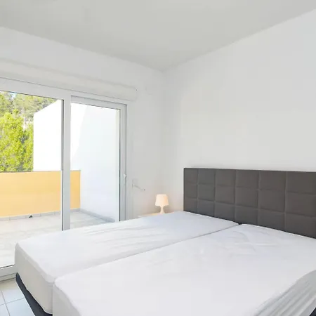 Βίλα Modern In With Pool Κάλπε