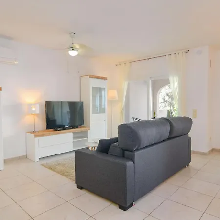 Βίλα Modern In With Pool *