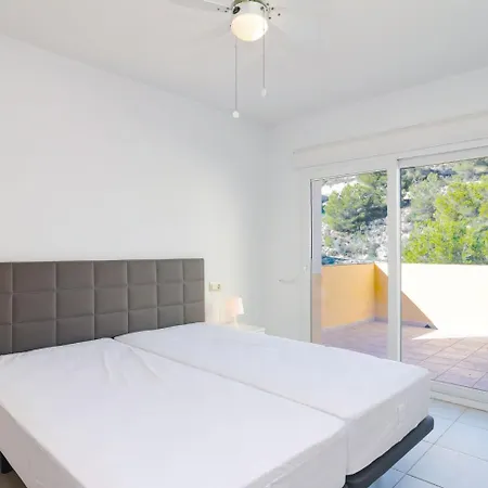 Βίλα Modern In With Pool Κάλπε