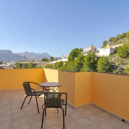 Βίλα Modern In With Pool